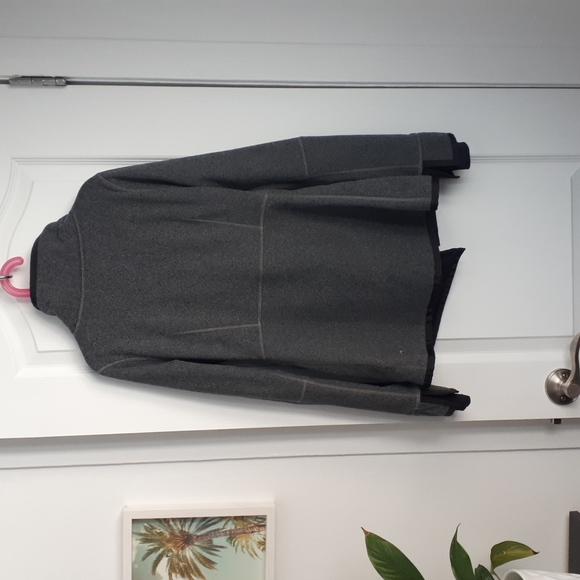 Ivivva sweater - Picture 4 of 6